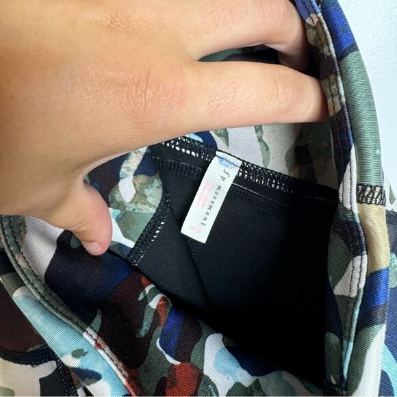 Free People FP Movement Guinevere Camo Print Ankle Crop Leggings Size XS - Picture 4 of 9